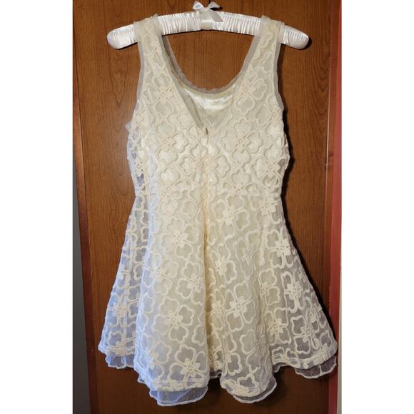 Touché White Lace Knee-length Dress Double Lined Fabrique en France Size XS - Picture 1 of 12